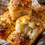 Cheesy Garlic Dinner Rolls